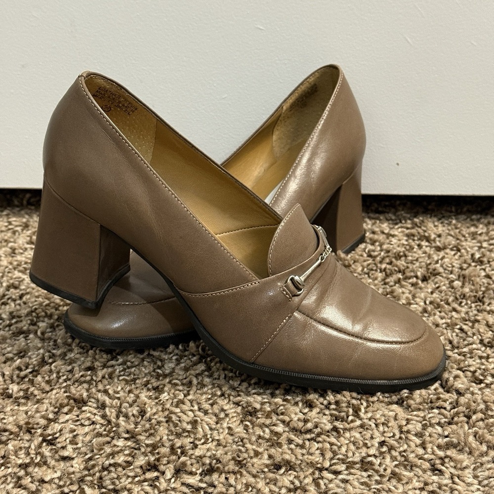 Vintage loafer Tan Leather ETIENNE AIGNER Size 6.0M Block Pumps 2.5" Heels